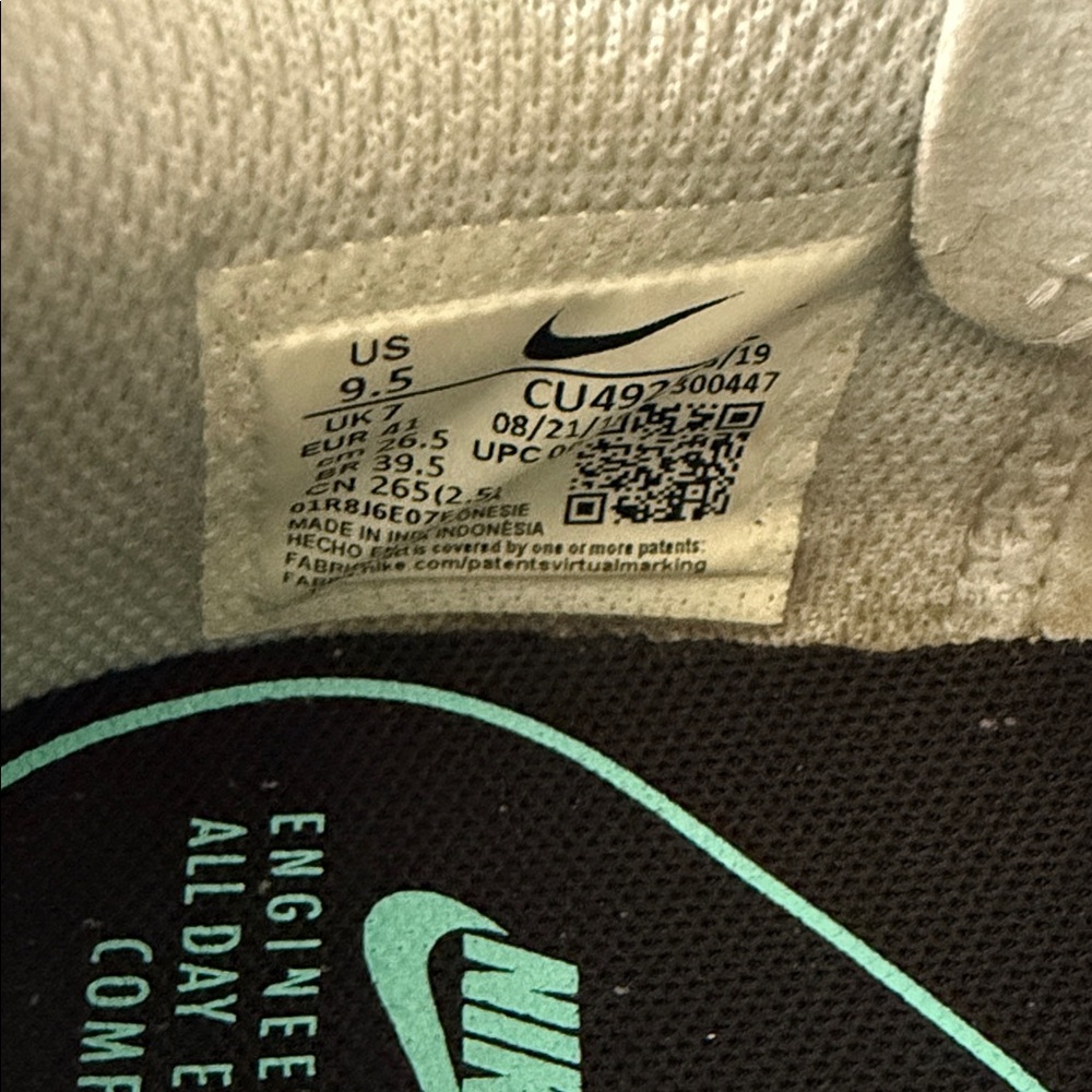 Nike Womens Air Max Motion 2 - Gray Running Shoes Sneakers Size 9.5 - Like New! - Picture 9 of 13